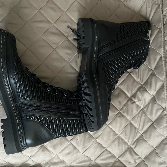 Vince Camuto Black Quilted Lace-Up Booties - Picture 3 of 8